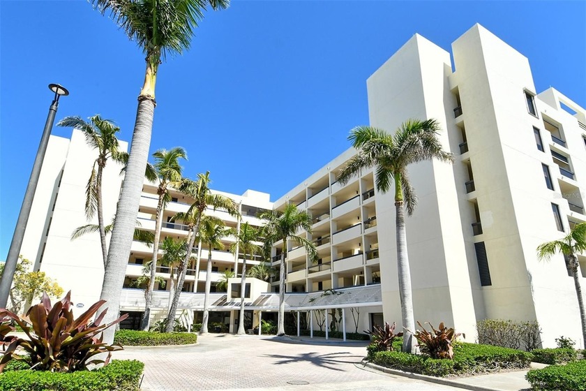 Nestled in the sought-after Fairway Bay community on Longboat - Beach Condo for sale in Longboat Key, Florida on Beachhouse.com