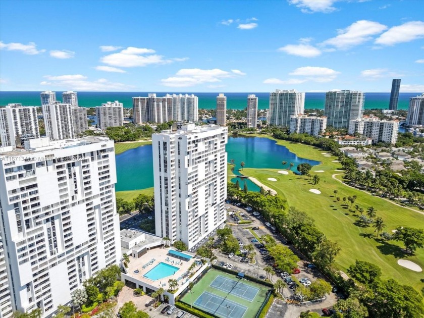 Welcome to this 14th floor apartment with breathtaking golf - Beach Condo for sale in Aventura, Florida on Beachhouse.com