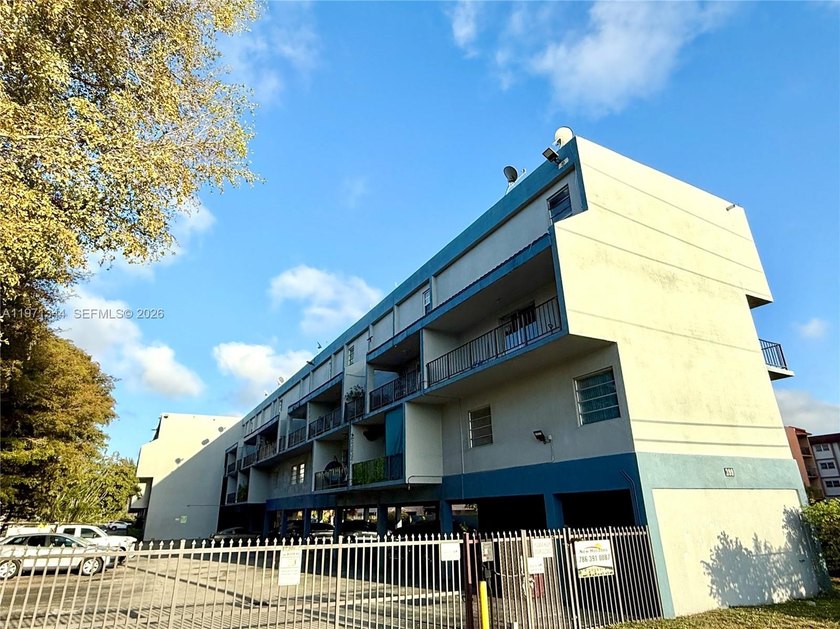 Come see this Gem in the heart of Miami. Perfectly located Right - Beach Condo for sale in Miami, Florida on Beachhouse.com