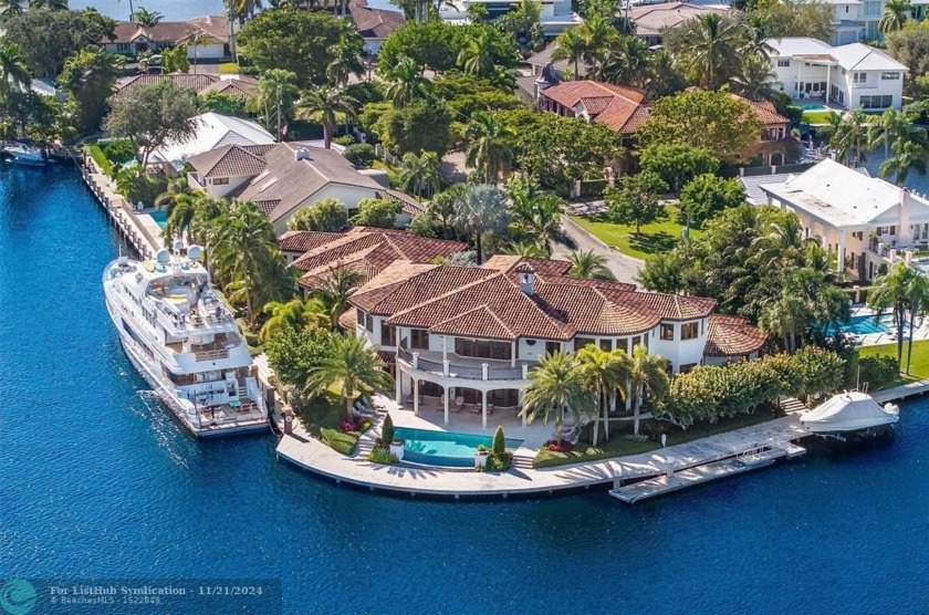 632 2ND Key Dr epitomizes the true meaning of a waterfront - Beach Home for sale in Fort Lauderdale, Florida on Beachhouse.com