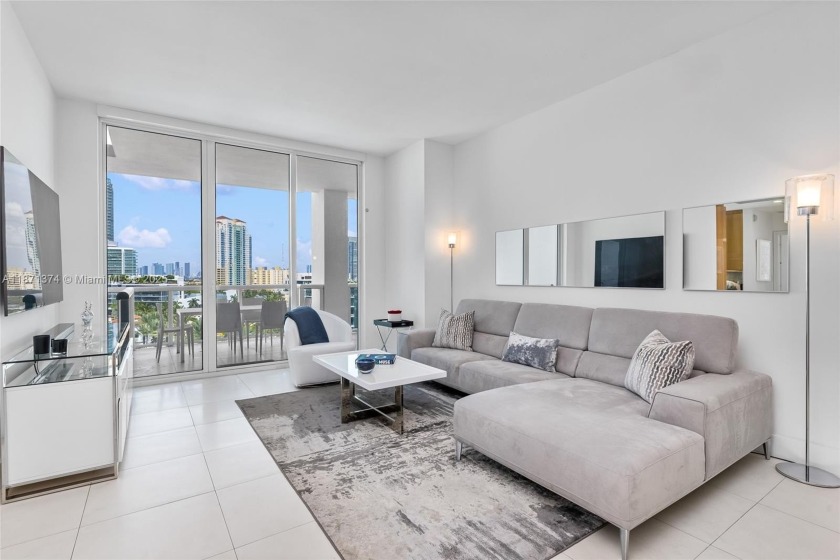 Stunning 1,698sqft, 10th-floor residence at the exclusive - Beach Condo for sale in Miami Beach, Florida on Beachhouse.com