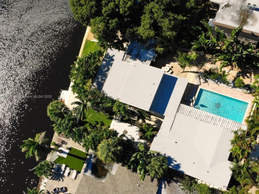 Unique investment opportunity with this waterfront mixed 5-unit - Beach Commercial for sale in Oakland Park, Florida on Beachhouse.com