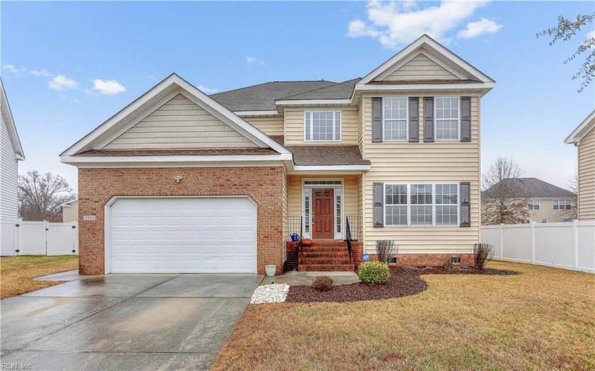 Come check out this beautiful 5 bedroom home located in a very - Beach Home for sale in Virginia Beach, Virginia on Beachhouse.com