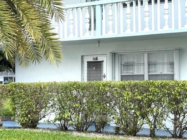 Immaculate, Corner Unit with 2 Bedrooms and 2 FULL BATHS, One - Beach Condo for sale in West Palm Beach, Florida on Beachhouse.com