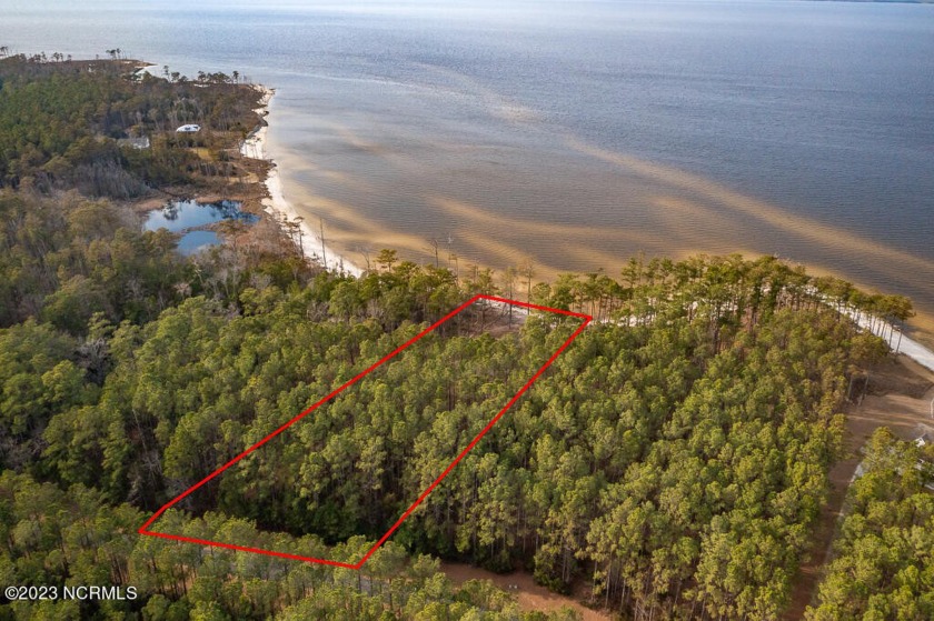 1.6 acre property on the Neuse River, ready for your waterfront - Beach Lot for sale in Beaufort, North Carolina on Beachhouse.com