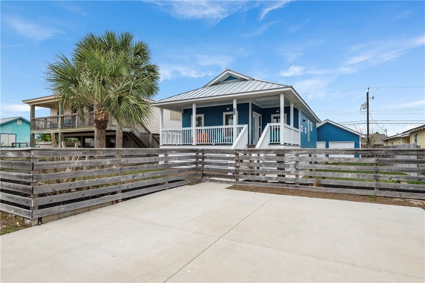 Island Living at Its Sweetest! Tucked in the heart of Port - Beach Home for sale in Port Aransas, Texas on Beachhouse.com