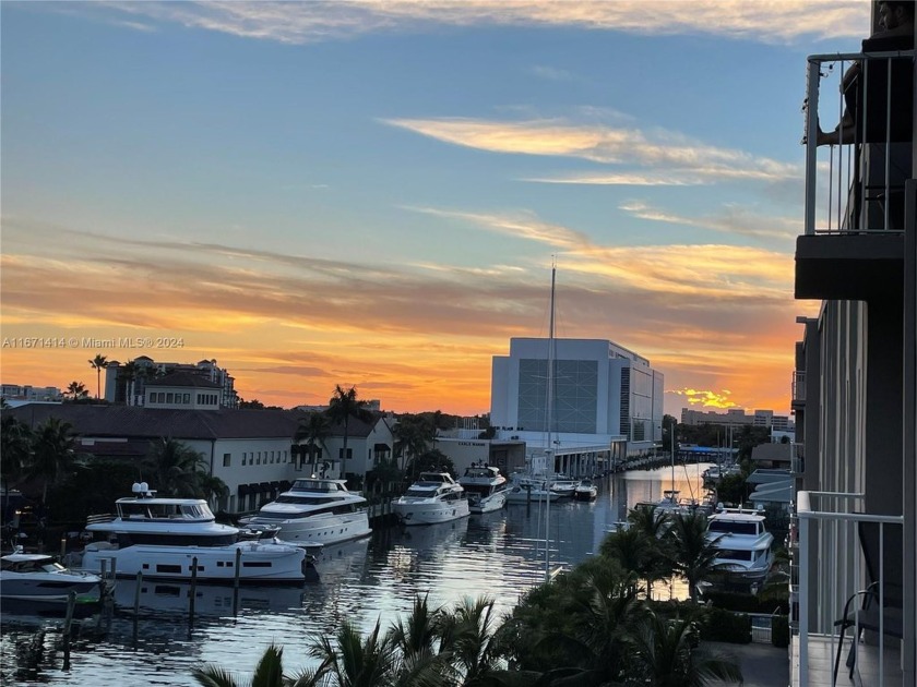 Location! Fully renovated 2/2 on 5th floor with amazing - Beach Condo for sale in Fort Lauderdale, Florida on Beachhouse.com