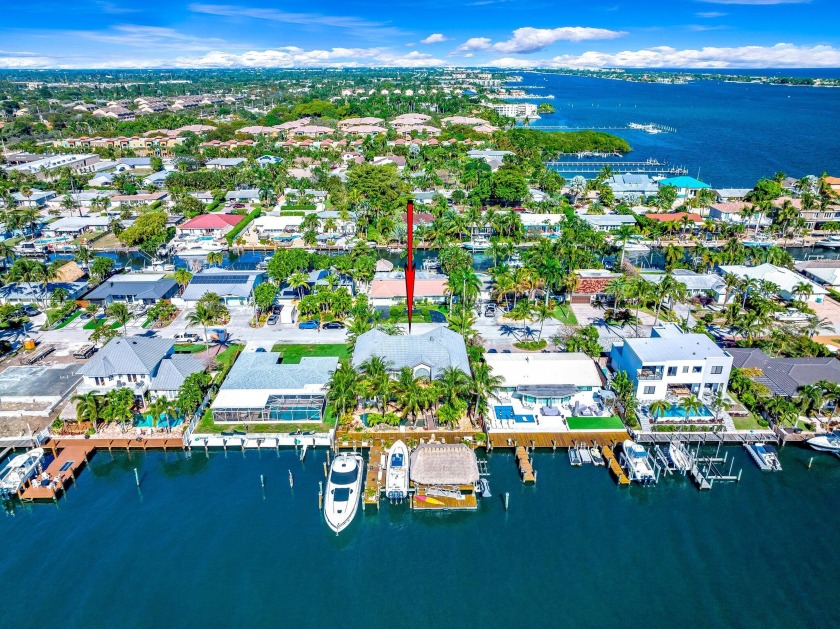 This boaters paradise in Coquina Cove is situated on the Boynton - Beach Home for sale in Boynton Beach, Florida on Beachhouse.com
