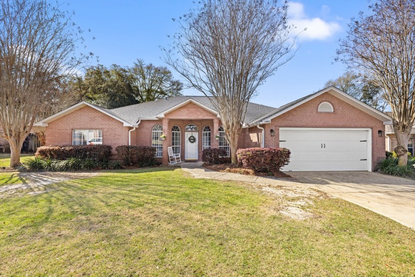 Well now, friends, I've seen my fair share of domiciles along - Beach Home for sale in Niceville, Florida on Beachhouse.com