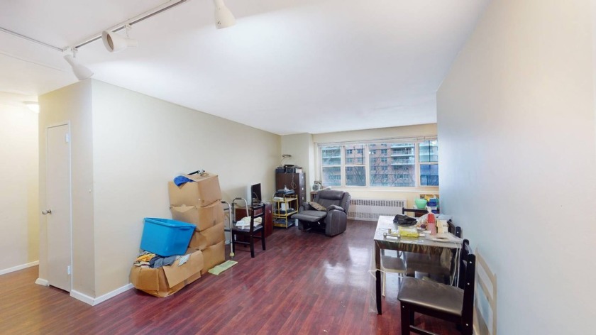 Bright and Spacious 2-bedroom apartment on the 4th floor at the - Beach Condo for sale in Brooklyn, New York on Beachhouse.com