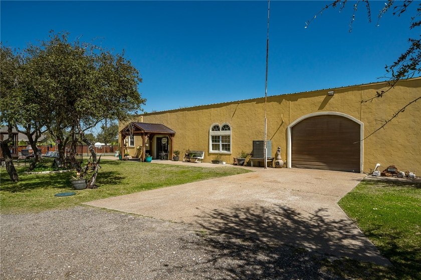 PRIME INVESTMENT OPPORTUNITY! Exceptional 3.62+/- acre - Beach Apartment for sale in Rockport, Texas on Beachhouse.com