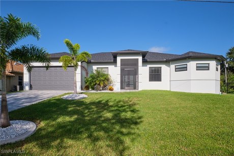 Welcome to your dream oasis! This stunning new construction pool - Beach Home for sale in Fort Myers, Florida on Beachhouse.com