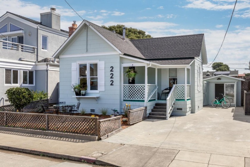In a neighborhood that celebrates mariners, this 1898 sea - Beach Home for sale in Santa Cruz, California on Beachhouse.com