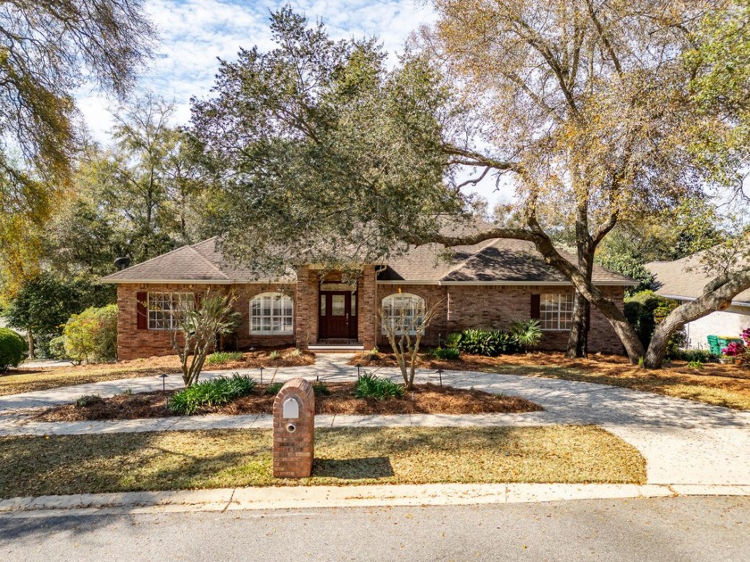 This is your LUCKY day!  This custom-built home is available! - Beach Home for sale in Niceville, Florida on Beachhouse.com