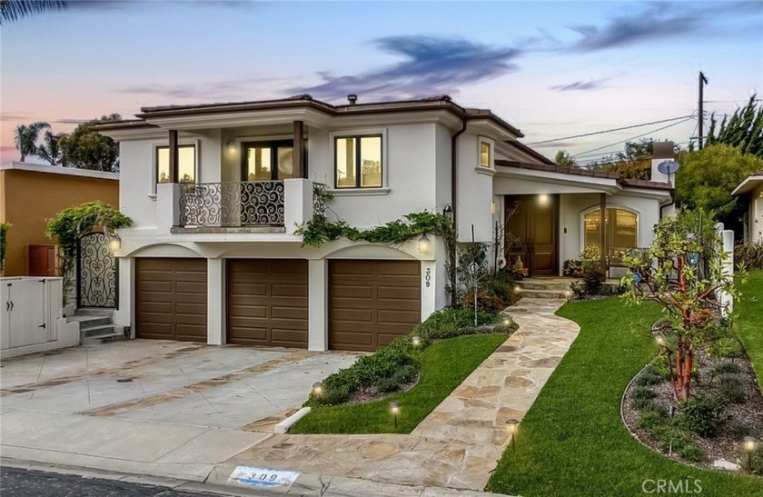 Step into this breathtaking home, completely rebuilt in 2006 in - Beach Home for sale in Redondo Beach, California on Beachhouse.com