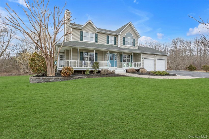 Welcome to 108 Vista Court, tucked away on a quiet cul-de-sac - Beach Home for sale in Jamesport, New York on Beachhouse.com