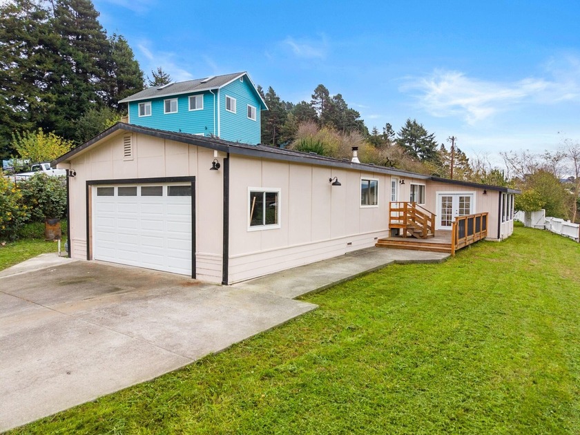 This beautiful completely renovated home offers a perfect blend - Beach Home for sale in Fortuna, California on Beachhouse.com