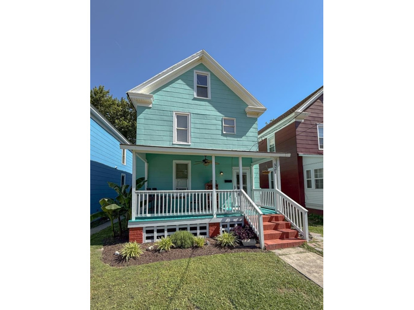 Welcome to this quaint historic beach house located in the heart - Beach Home for sale in Cape Charles, Virginia on Beachhouse.com
