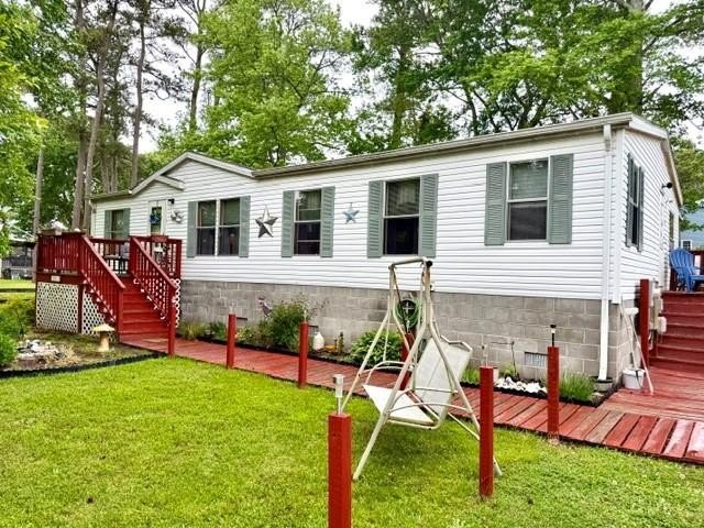 Welcome to Your Island Getaway! This charming 3-bedroom, 2-bath - Beach Home for sale in Chincoteague Island, Virginia on Beachhouse.com