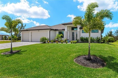 Not in a flood zone on a fresh water intersecting canal in NW - Beach Home for sale in Cape Coral, Florida on Beachhouse.com