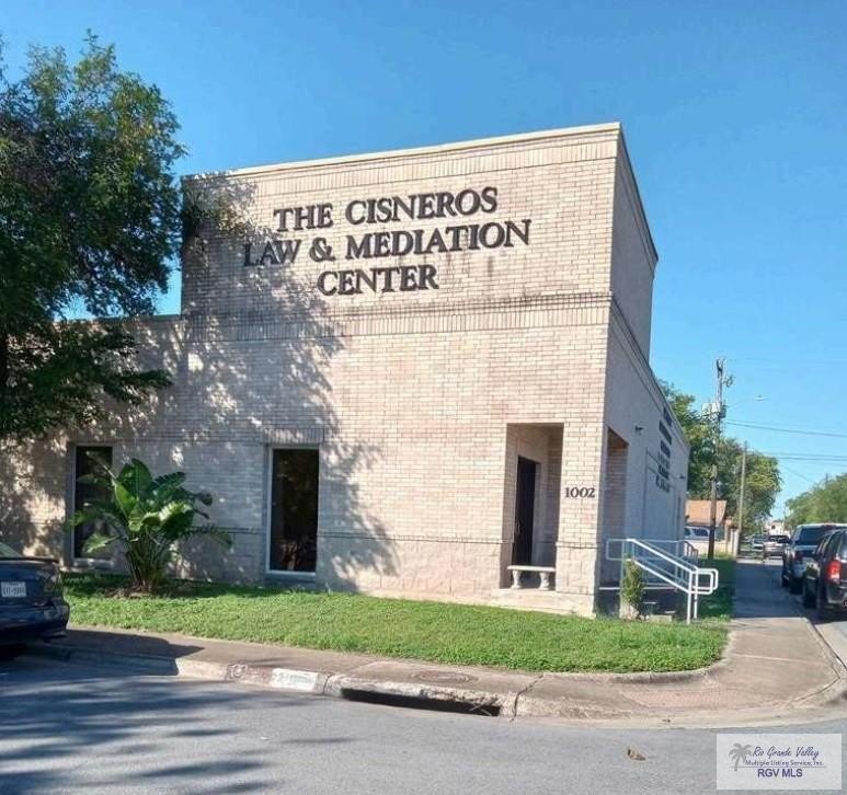 Nice office building (3,742 s.f. - CCAD) only two (2) blocks - Beach Commercial for sale in Brownsville, Texas on Beachhouse.com