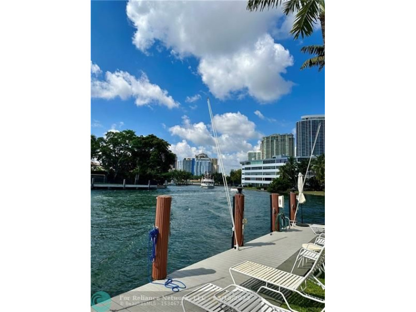 PERFECT PIED A TERRE in heart of Fort Lauderdale!! Incredible - Beach Condo for sale in Fort Lauderdale, Florida on Beachhouse.com