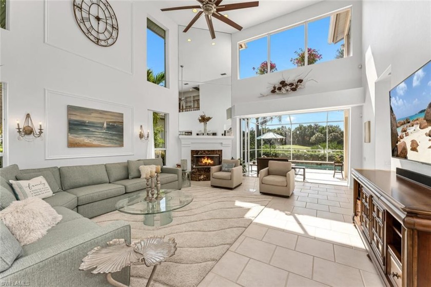 Exceptional open floorplan with soaring ceilings, beautiful golf - Beach Home for sale in Naples, Florida on Beachhouse.com