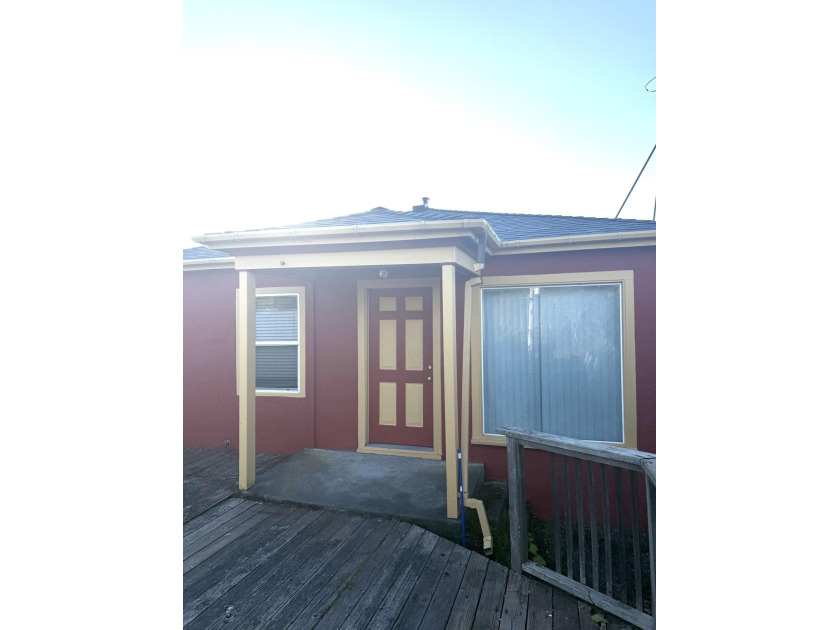 Unlock the potential of the 50's bungalow at 1440 Sunny Ave - Beach Home for sale in Eureka, California on Beachhouse.com