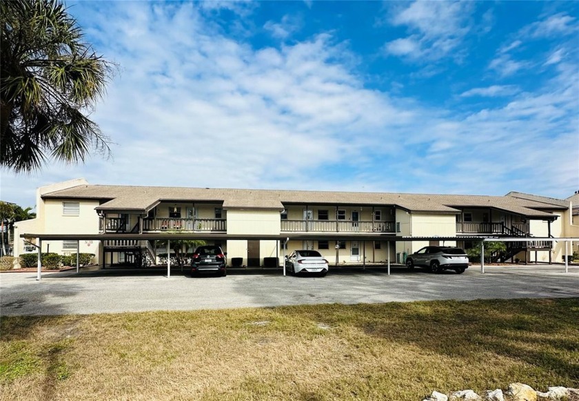 Discover an exceptional investment or your dream waterfront - Beach Condo for sale in New Port Richey, Florida on Beachhouse.com