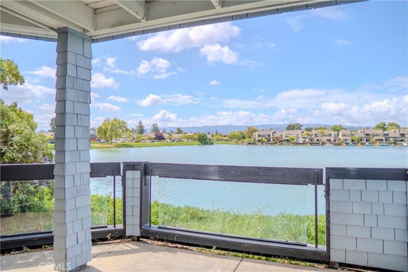 Exquisite waterfront condo in the highly coveted Lighthouse Cove - Beach Condo for sale in Redwood City, California on Beachhouse.com