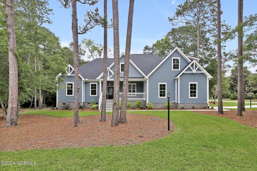 RECENTLY UPDATED!! FEATURING: ***ELEGANT WAINSCOTING IN THE - Beach Home for sale in Supply, North Carolina on Beachhouse.com