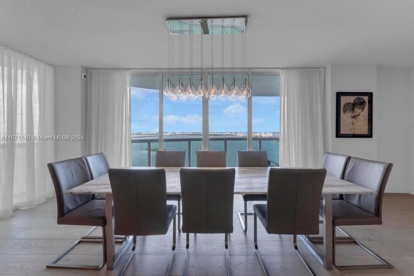 Beautifully remodeled 3 bed/3baths, 2189 Sf with unobstructed - Beach Condo for sale in Miami, Florida on Beachhouse.com