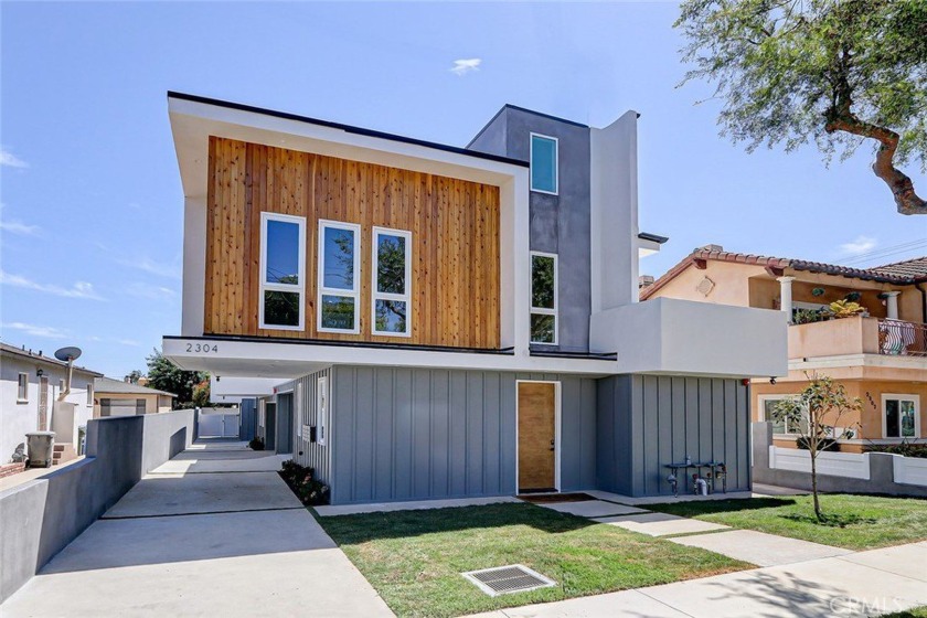 Stunning New Construction in North Redondo Beach! Welcome to - Beach Townhome/Townhouse for sale in Redondo Beach, California on Beachhouse.com