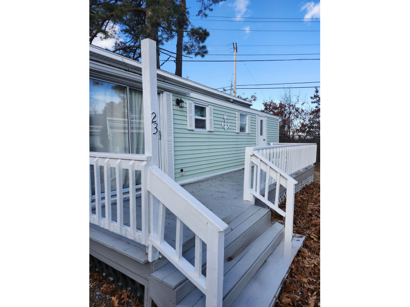 TRANQUILITY AND PRIVACY AT THE END OF THE PARK  in this pristine - Beach Home for sale in Seabrook, New Hampshire on Beachhouse.com
