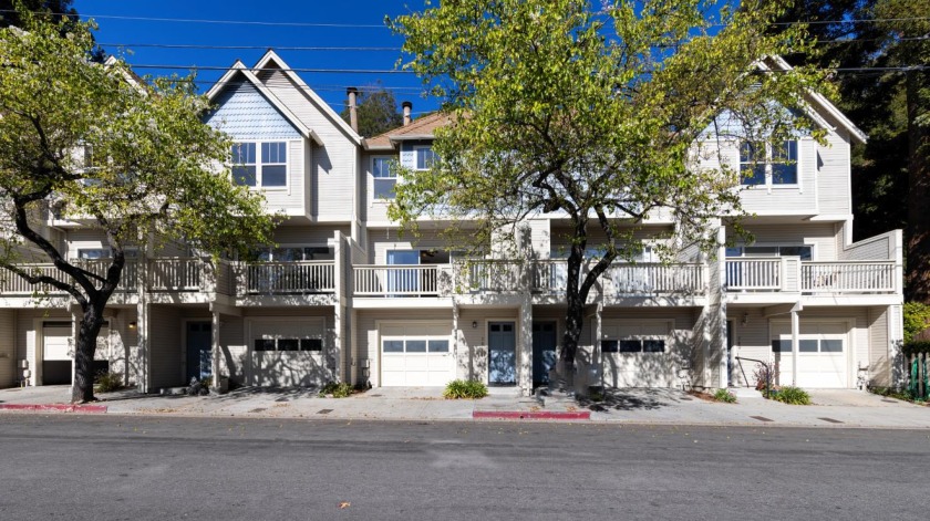 Enjoy the best of Santa Cruz from the comfort of your own home - Beach Townhome/Townhouse for sale in Santa Cruz, California on Beachhouse.com