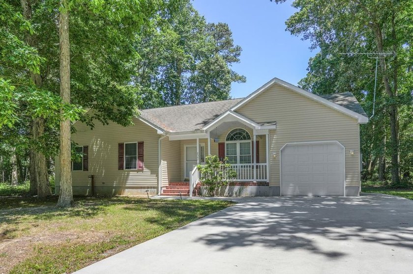 4/1993 Well maintained 3 bed/2 bath ranch-style home with an - Beach Home for sale in Greenbackville, Virginia on Beachhouse.com