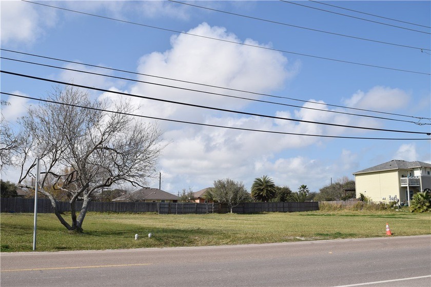Lots of building options for this property! Zoned A1, single or - Beach Lot for sale in Corpus Christi, Texas on Beachhouse.com