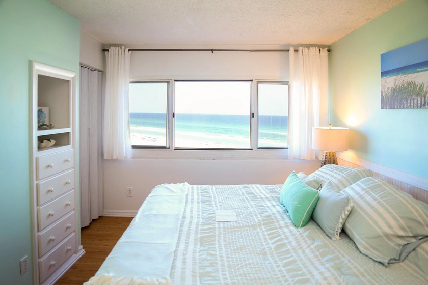 Lowest-priced unit in Pinnacle Port at $265K-$289/ft, well below - Beach Condo for sale in Panama City Beach, Florida on Beachhouse.com