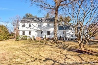 Beautifully updated 4/5 Bedroom, 3 full, 2 half Bath colonial in - Beach Home for sale in Stamford, Connecticut on Beachhouse.com