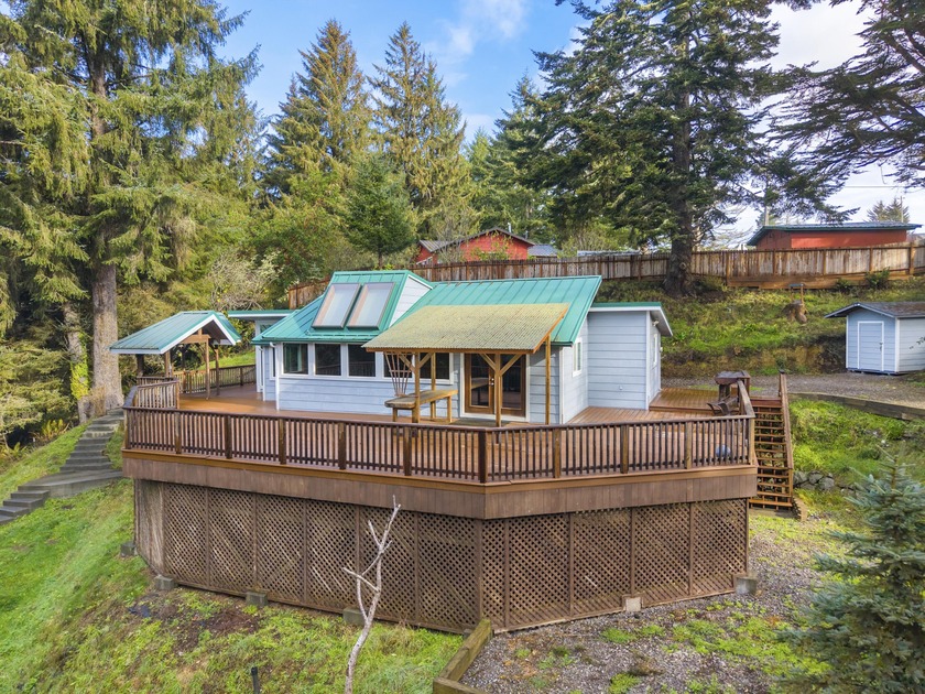 Tucked into the hillside and surrounded by trees, this private - Beach Home for sale in Fortuna, California on Beachhouse.com