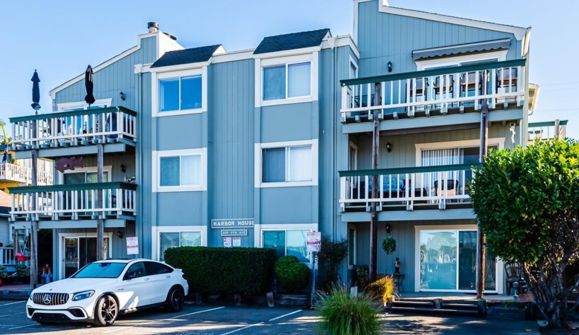 MOTIVATED SELLER, another price reduction. Amazing location and - Beach Condo for sale in Santa Cruz, California on Beachhouse.com
