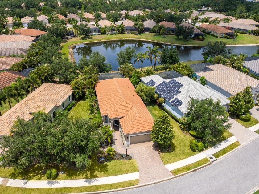 This beautifully updated and meticulously maintained home is in - Beach Home for sale in Lakewood Ranch, Florida on Beachhouse.com