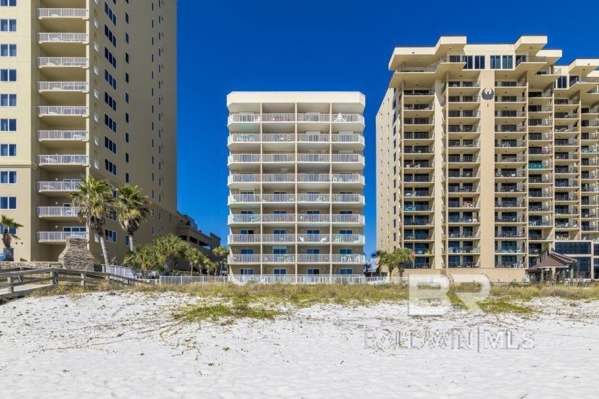 CHECK OUT THIS STUNNING EAST CORNER UNIT @ FOUR WINDS! This - Beach Home for sale in Orange Beach, Alabama on Beachhouse.com