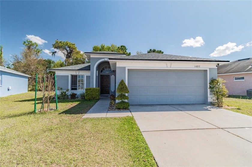 HIGHLY DESIRED AREA - RIVERVIEW  *** NEW ROOF *** NO CDD FEE *** - Beach Home for sale in Riverview, Florida on Beachhouse.com