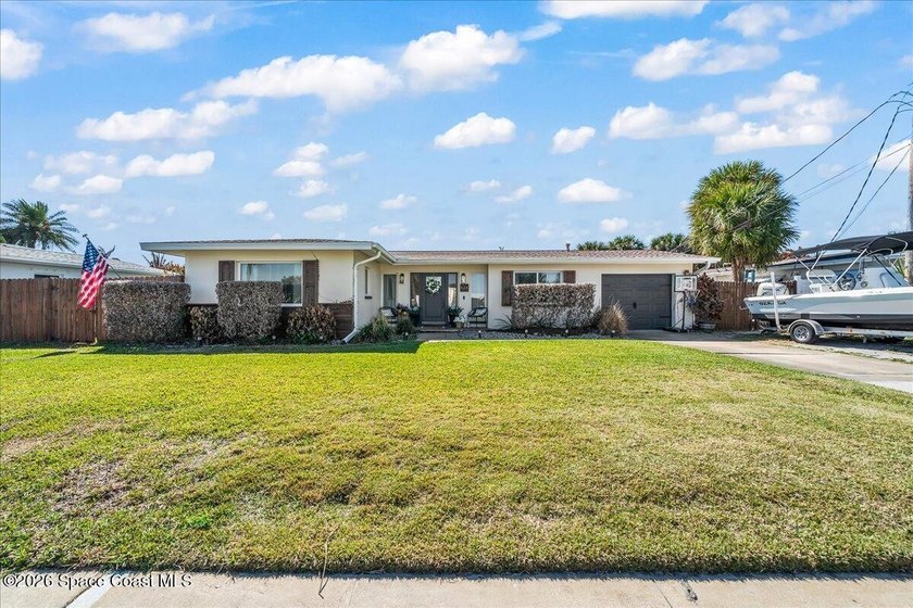 424 Penguin is a charming & cozy POOL beach house! This charming - Beach Home for sale in Satellite Beach, Florida on Beachhouse.com