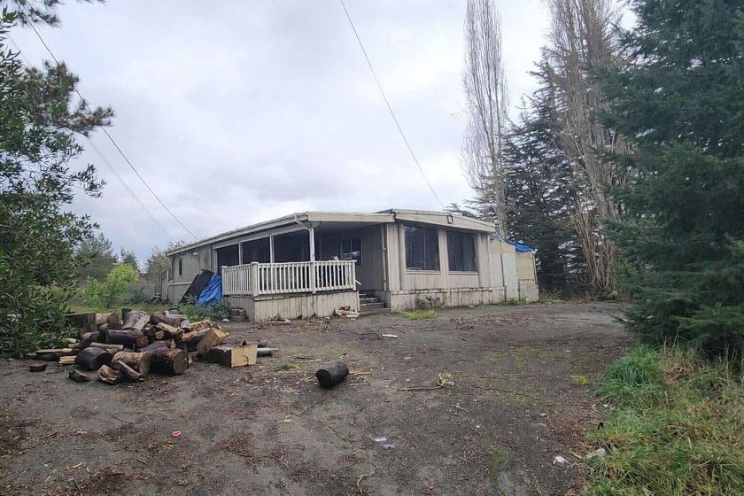 This is a Minimum Service Listing, please call your agent for - Beach Home for sale in Crescent City, California on Beachhouse.com