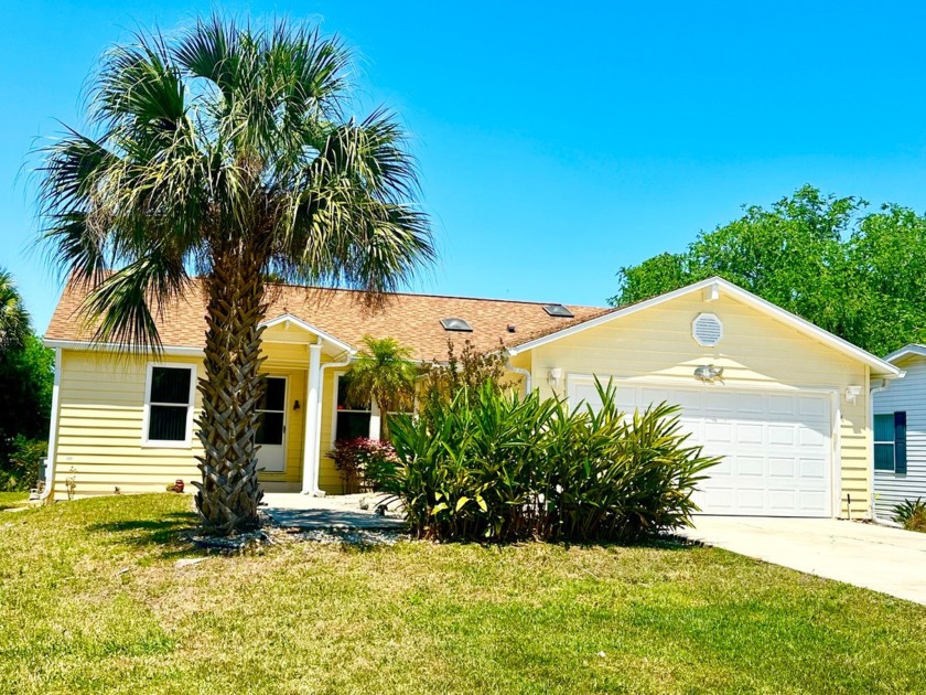 This fully furnished manufactured home offers a comfortable and - Beach Home for sale in Flagler Beach, Florida on Beachhouse.com