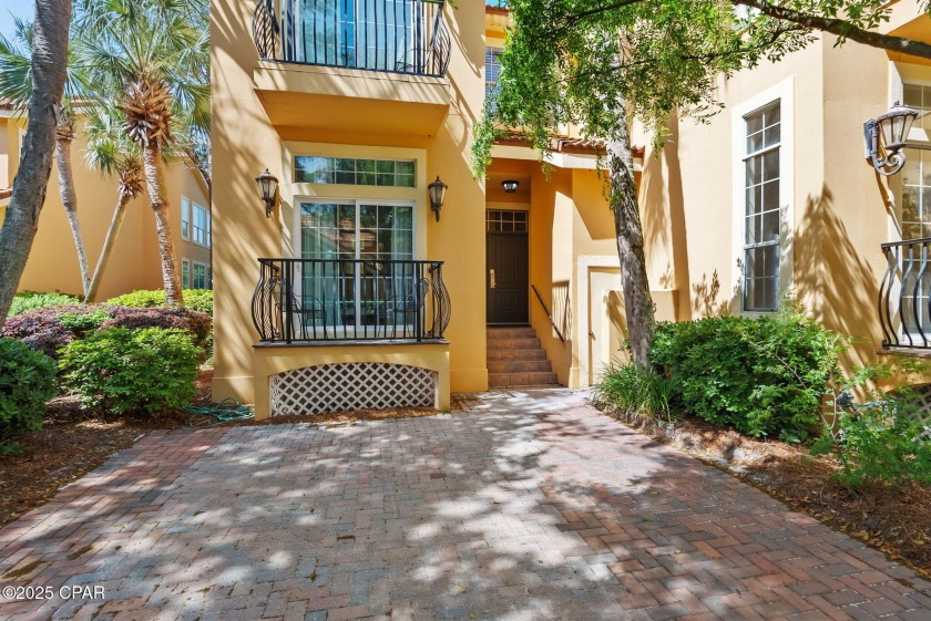 Fully furnished and beautifully updated 5BR/3BA townhome in - Beach Townhome/Townhouse for sale in Miramar Beach, Florida on Beachhouse.com