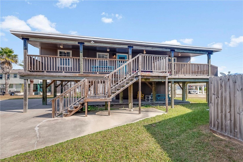 Located in the desirable Leeward Sands subdivision with no HOA - Beach Home for sale in Port Aransas, Texas on Beachhouse.com