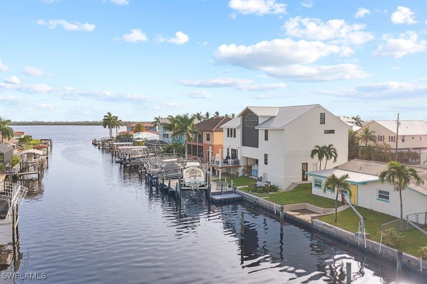 This home sits on a western facing lot on the laid back island - Beach Home for sale in Matlacha, Florida on Beachhouse.com